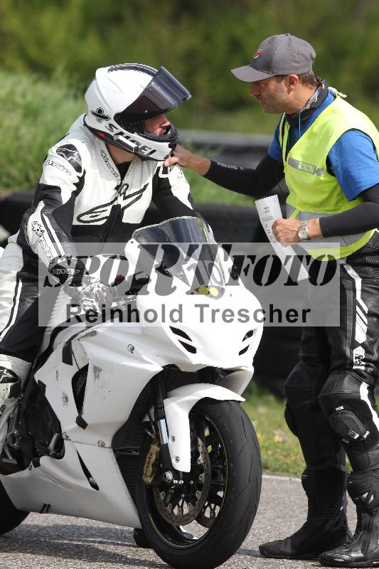 Archiv-2025/10 23.04.2025 Cornu Master School ADR/rot-rouge/10